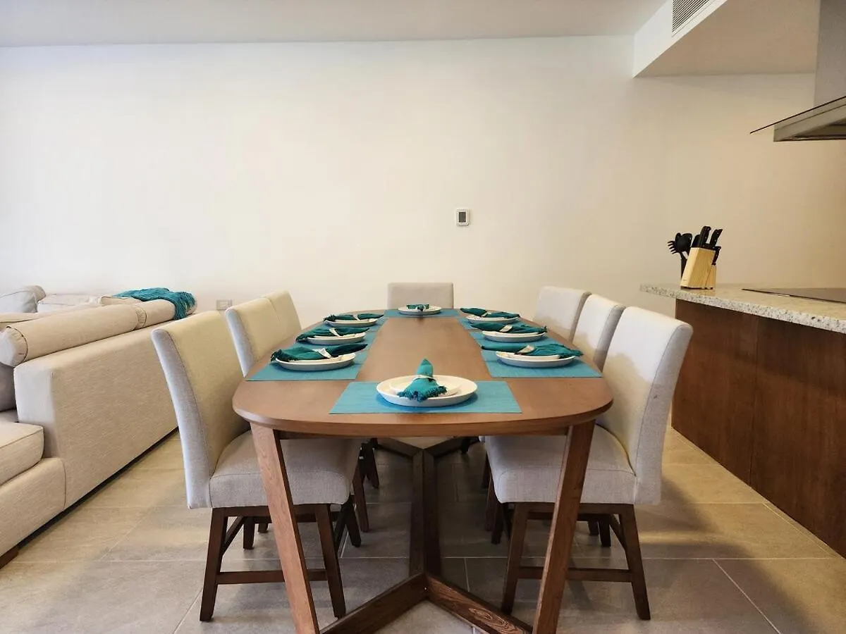 Luxury Swim-Up Apartment And Private Beach Club Playa del Carmen