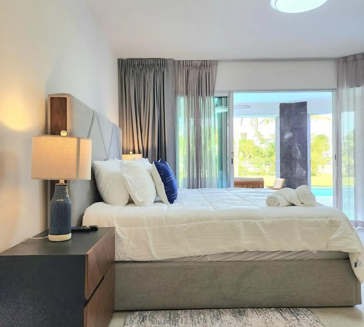 Luxury Swim-Up Apartment And Private Beach Club Playa del Carmen