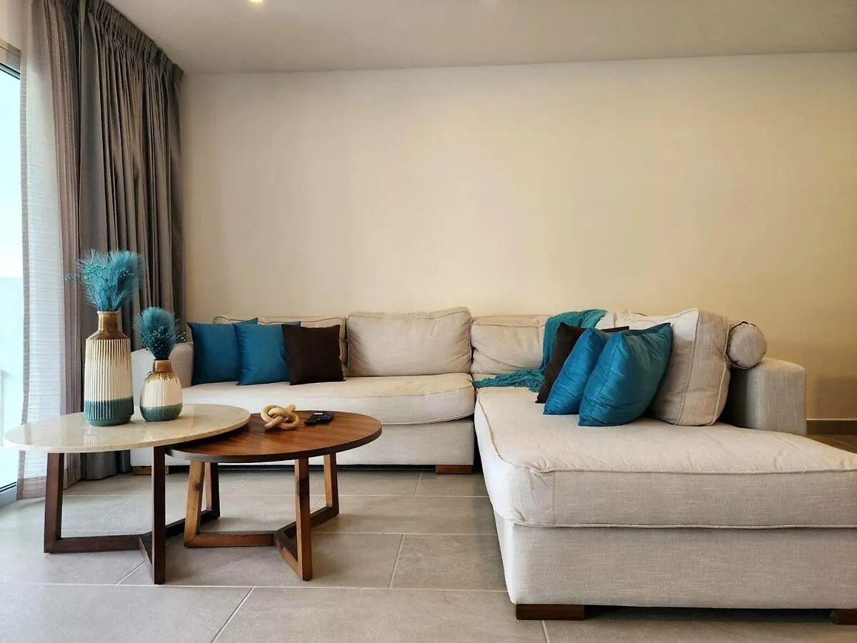 Luxury Swim-Up Apartment And Private Beach Club Playa del Carmen