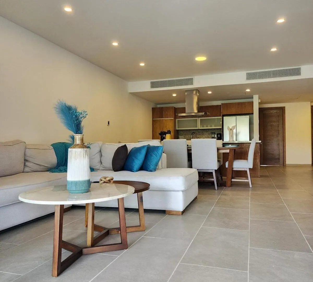 Luxury Swim-Up Apartment And Private Beach Club Playa del Carmen