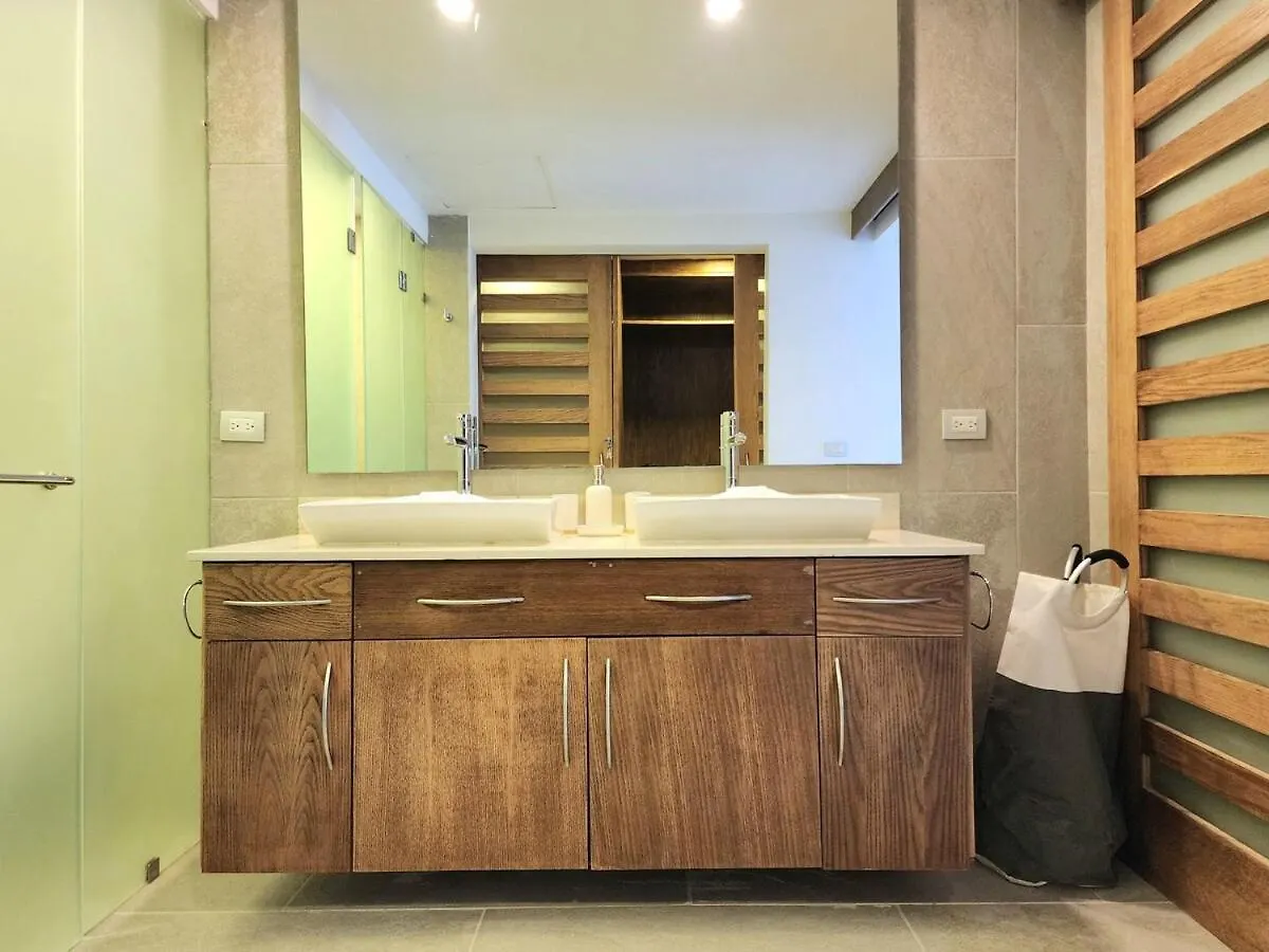 Luxury Swim-Up Apartment And Private Beach Club Playa del Carmen