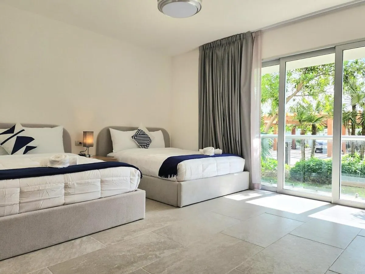 Luxury Swim-Up Apartment And Private Beach Club Playa del Carmen Mexico