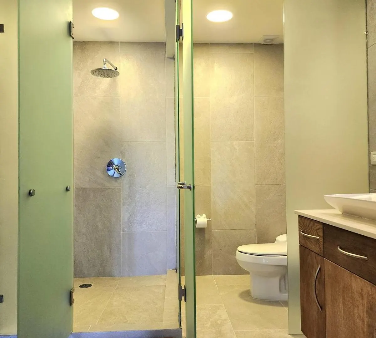 Luxury Swim-Up Apartment And Private Beach Club Playa del Carmen