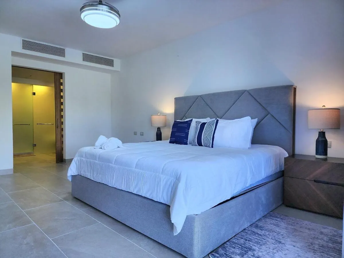 Luxury Swim-Up Apartment And Private Beach Club Playa del Carmen 0*,