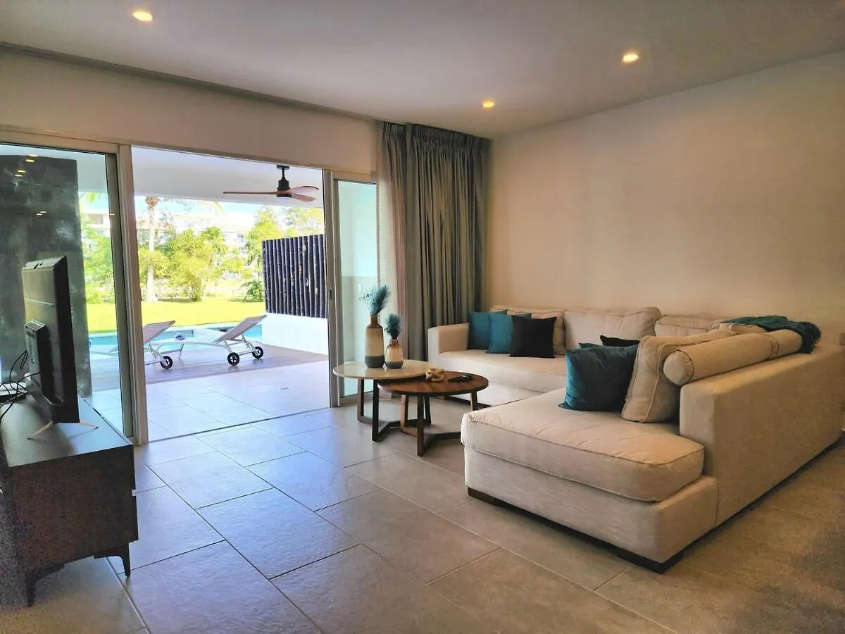 Luxury Swim-Up Apartment And Private Beach Club Playa del Carmen